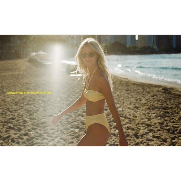 BILLABONG x THE SALTY BLONDE Sundipped Bikini Bandeau Top (L) + Rise Bottom (M) - Picture 4 of 16